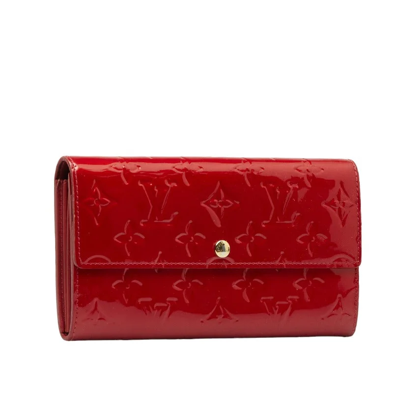 Louis Vuitton Sarah Long Wallet in Vernis Red M93530