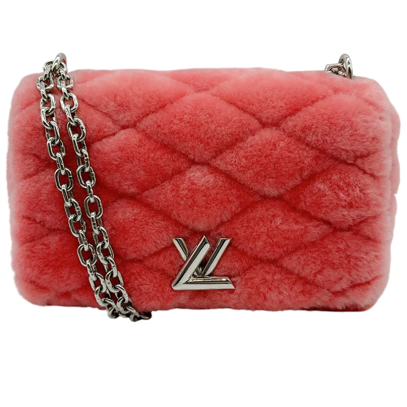 Get The Latest Trends Louis Vuitton Pink Shearling Shoulder Bag with Logo Turn Lock Best Bag Sale Of The Season Get The Latest Trends Louis Vuitton Pink Shearling Shoulder Bag with Logo Turn Lock Best Bag Sale Of The Season
