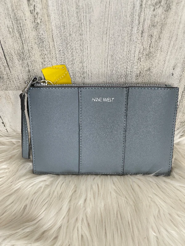 Wristlet By Nine West  Size: Medium