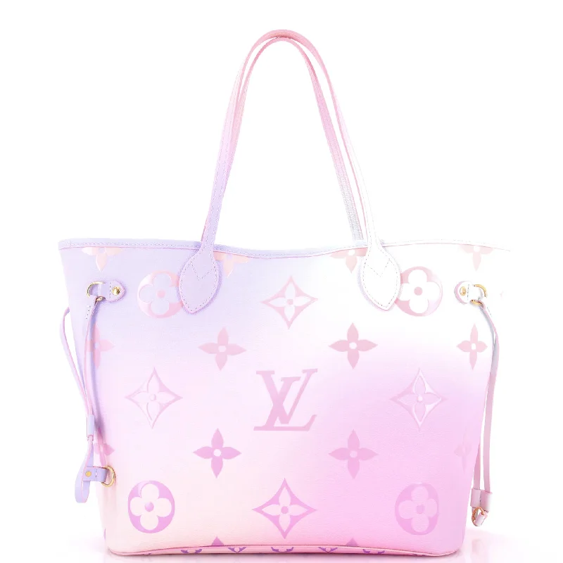 Vintage Bags For Retro And Classic Fashion Lovers Neverfull NM Tote Spring in the City Monogram Giant Canvas MM Grab Stylish Bags Before They Sell Out Vintage Bags For Retro And Classic Fashion Lovers Neverfull NM Tote Spring in the City Monogram Giant Canvas MM Grab Stylish Bags Before They Sell Out